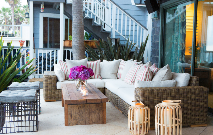 Beach house outdoor furniture/dream lounge spot. 