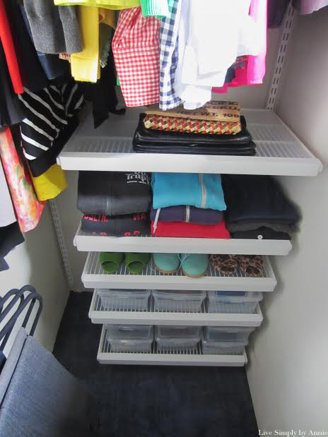 This tiny closet space gets a complete transformation! Tips to steal here for maximizing space in all small closets. 