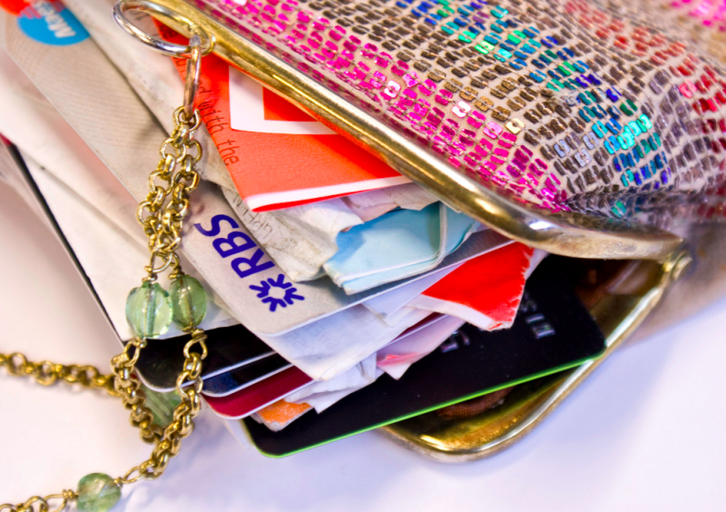 the end of gift cards and gift certificates turning into clutter! This post has all the tips on how to do it. 