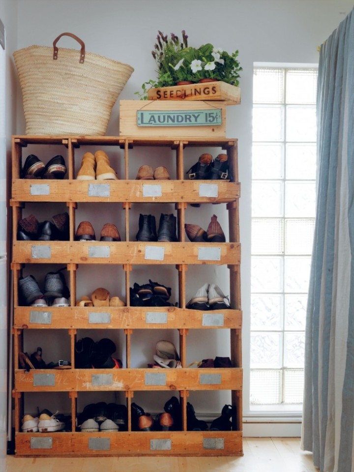 Round-up of brilliant ways to vintage, thrifted, and salvaged items as repurposed storage! 