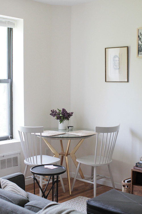 8 Inspiring Examples That Prove Small Spaces Do Have Room For A Dining