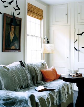 easy, impactful ways to decorate for halloween. 