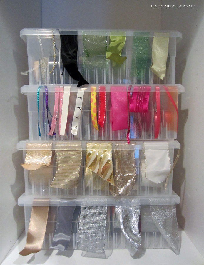 Easy tricks to organize all your crafting and gift wrapping supplies! (take note of the gift bag solution especially).