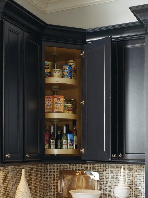 Upper Corner Kitchen Cabinet Solutions, How Do I Organize My Corner Kitchen Cabinets