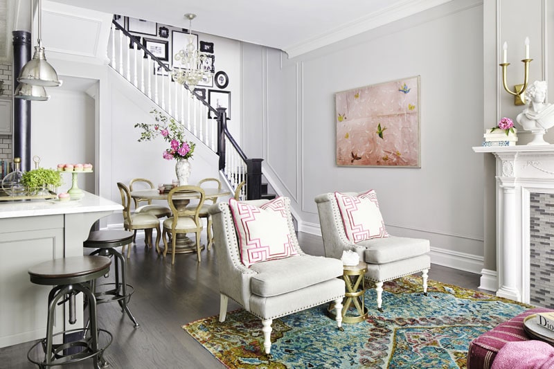 A turn of the century family townhouse gets a colorful, fresh new look. 