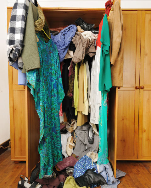 5 tips to stop hating having to fold your clothes and laundry (#5 is so obvious, why haven't I been doing it?!)