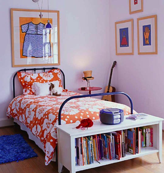 Having a "why didn't I think of that?!" moment with these creative ways to use the space at the end of the bed. 