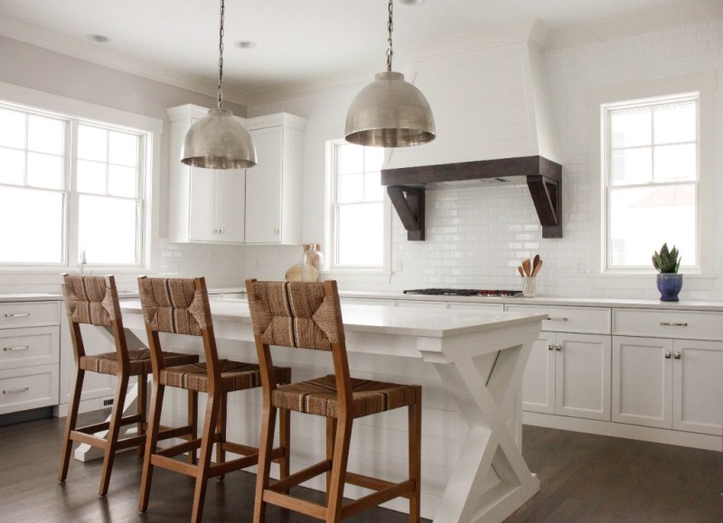 The traditional, farmhouse twist to die for--by Park & Oak Design.