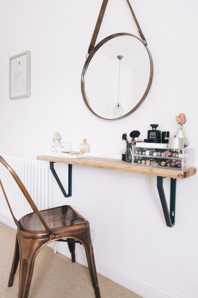 There's hope! Check out these inspiring examples of makeup dressing tables for small spaces! 