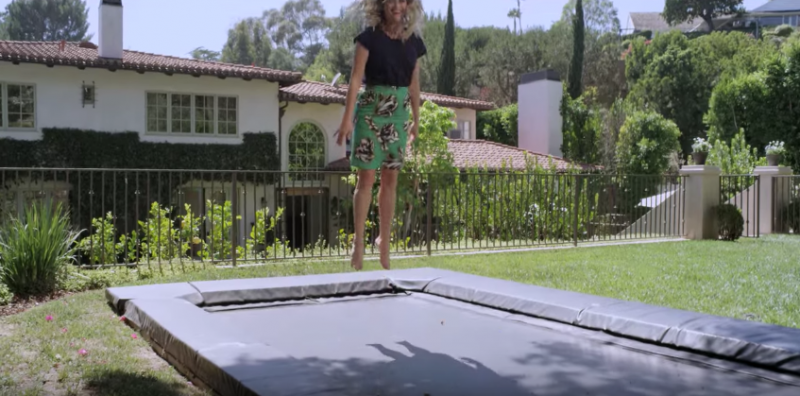 The ideal backyard feature: in ground trampoline. Brilliant! 