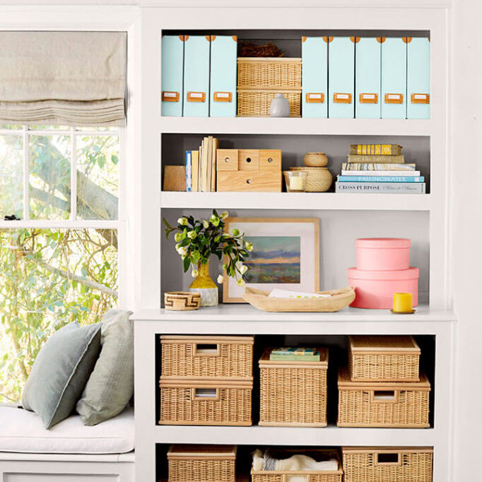 Emily_Henderson_Redbook_Shelf_Orginization1