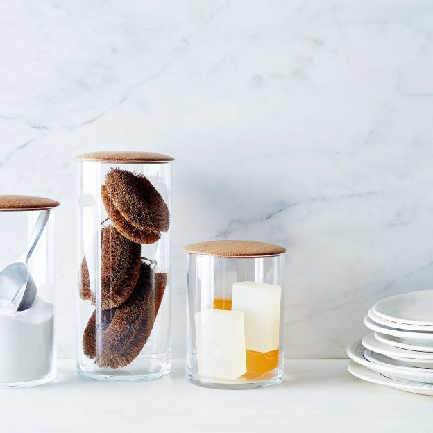 e12967a1-62b2-451d-aa6a-ff82c97e20cc-2015-0812_hawkins-ny_glass-and-oak-simple-storage-containers_mid_bobbi-lin_7135-624x624
